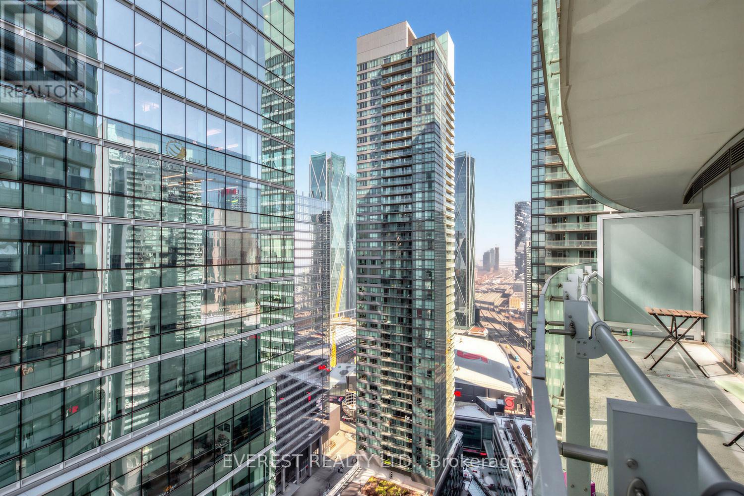 3308 - 14 York Street, Toronto, Ontario  M5J 0B1 - Photo 2 - C12848090