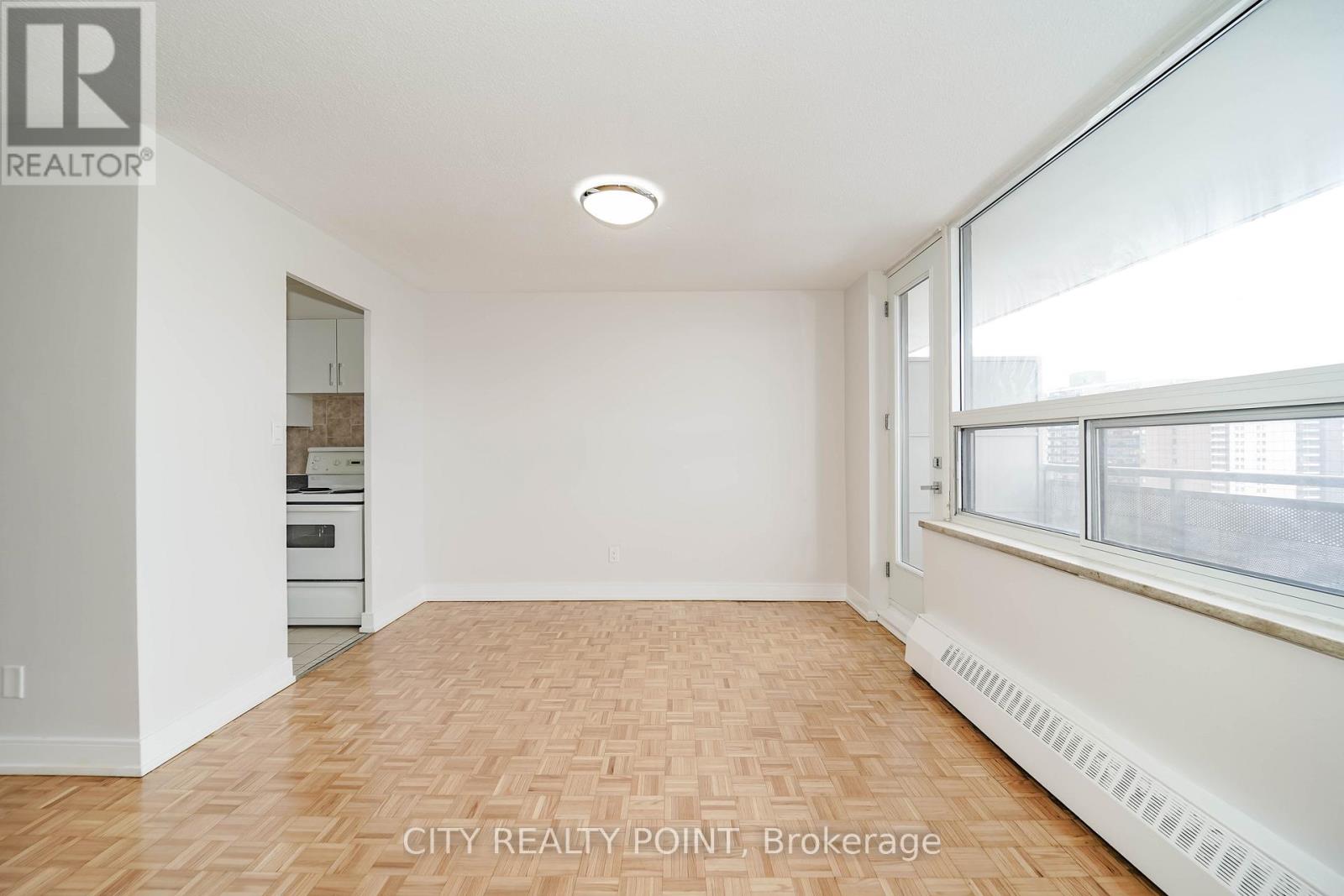 1405 - 6200 Bathurst Street, Toronto, Ontario  M2R 2A3 - Photo 5 - C12848158