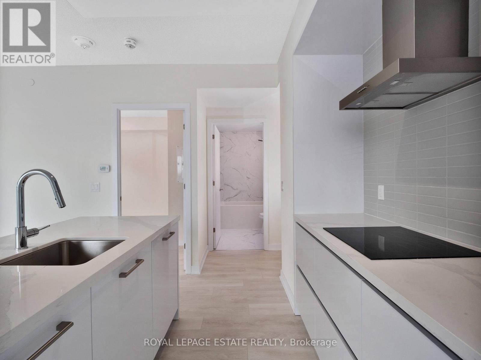 1708 - 2221 Yonge Street, Toronto, Ontario  M4S 2B4 - Photo 4 - C12848190