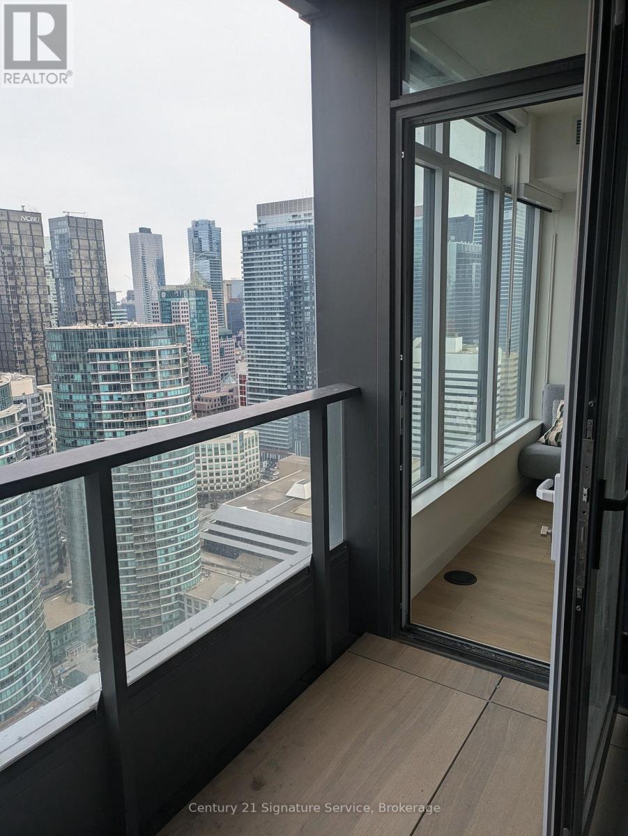 3812 - 1 Concord Cityplace Way, Toronto, Ontario  M5V 0X3 - Photo 16 - C12848194
