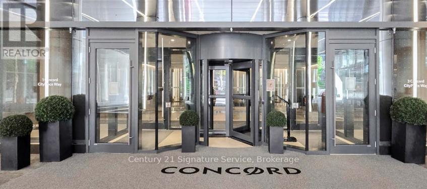 3812 - 1 Concord Cityplace Way, Toronto, Ontario  M5V 0X3 - Photo 2 - C12848194