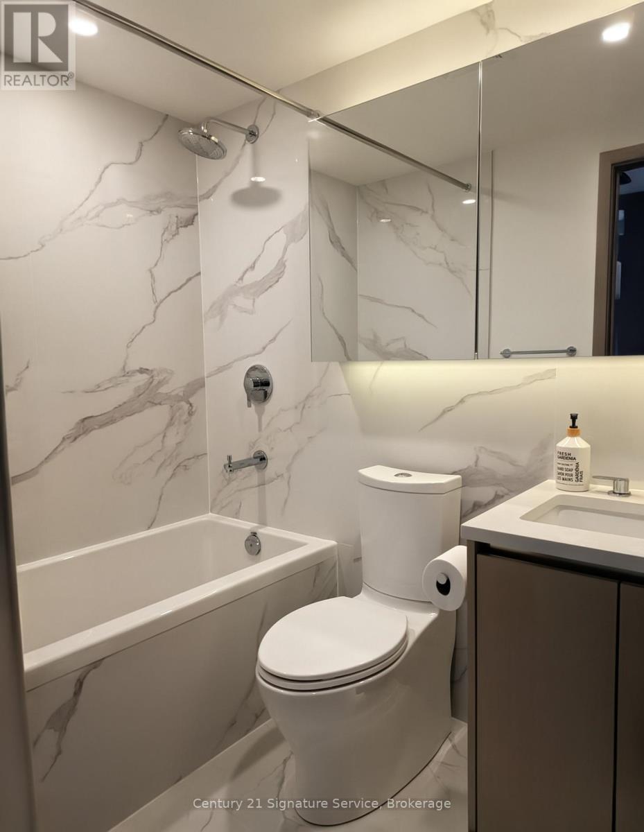 3812 - 1 Concord Cityplace Way, Toronto, Ontario  M5V 0X3 - Photo 24 - C12848194