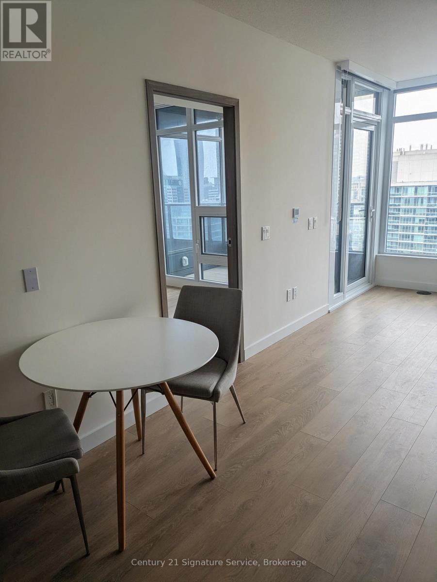 3812 - 1 Concord Cityplace Way, Toronto, Ontario  M5V 0X3 - Photo 5 - C12848194