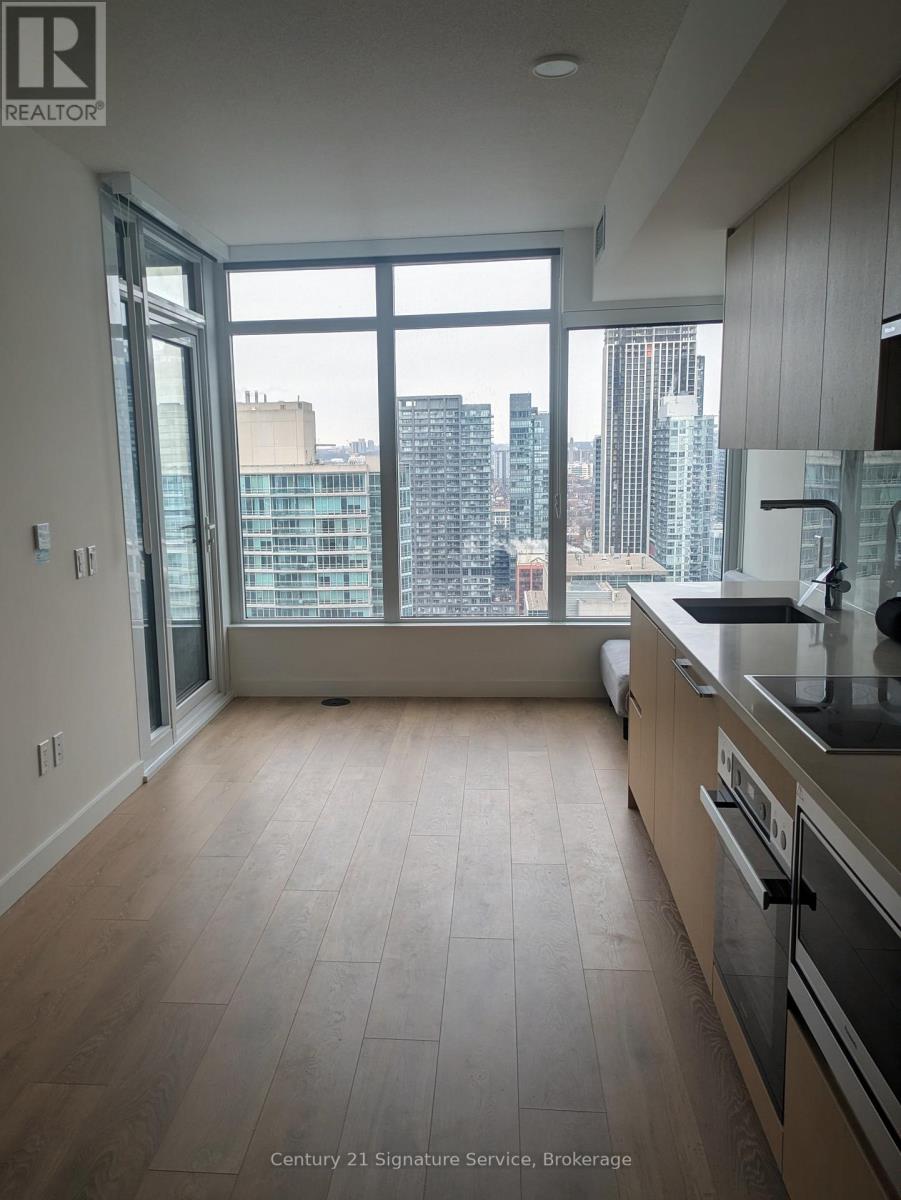3812 - 1 Concord Cityplace Way, Toronto, Ontario  M5V 0X3 - Photo 6 - C12848194