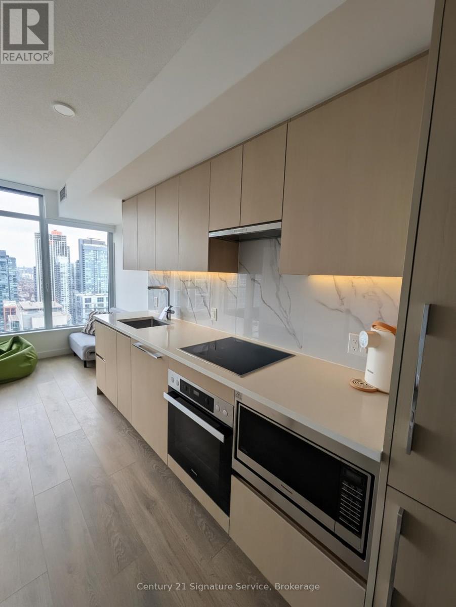 3812 - 1 Concord Cityplace Way, Toronto, Ontario  M5V 0X3 - Photo 7 - C12848194