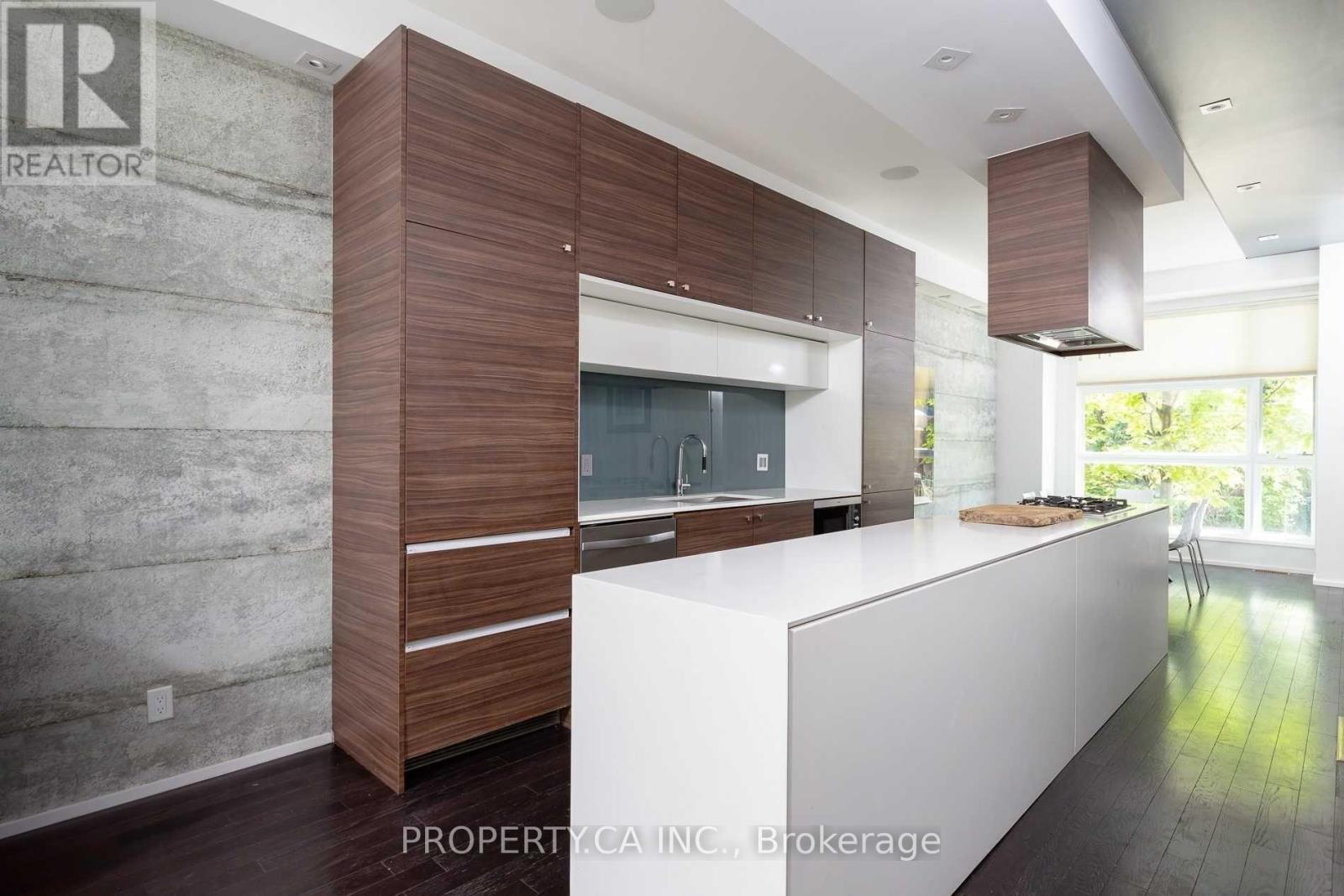 238 Manning Avenue, Toronto, Ontario  M6J 2K7 - Photo 5 - C12848294