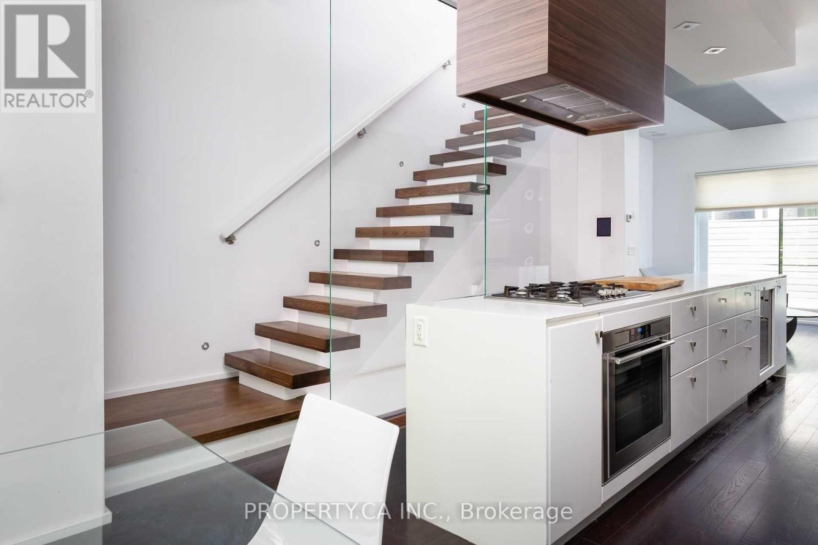 238 Manning Avenue, Toronto, Ontario  M6J 2K7 - Photo 8 - C12848294