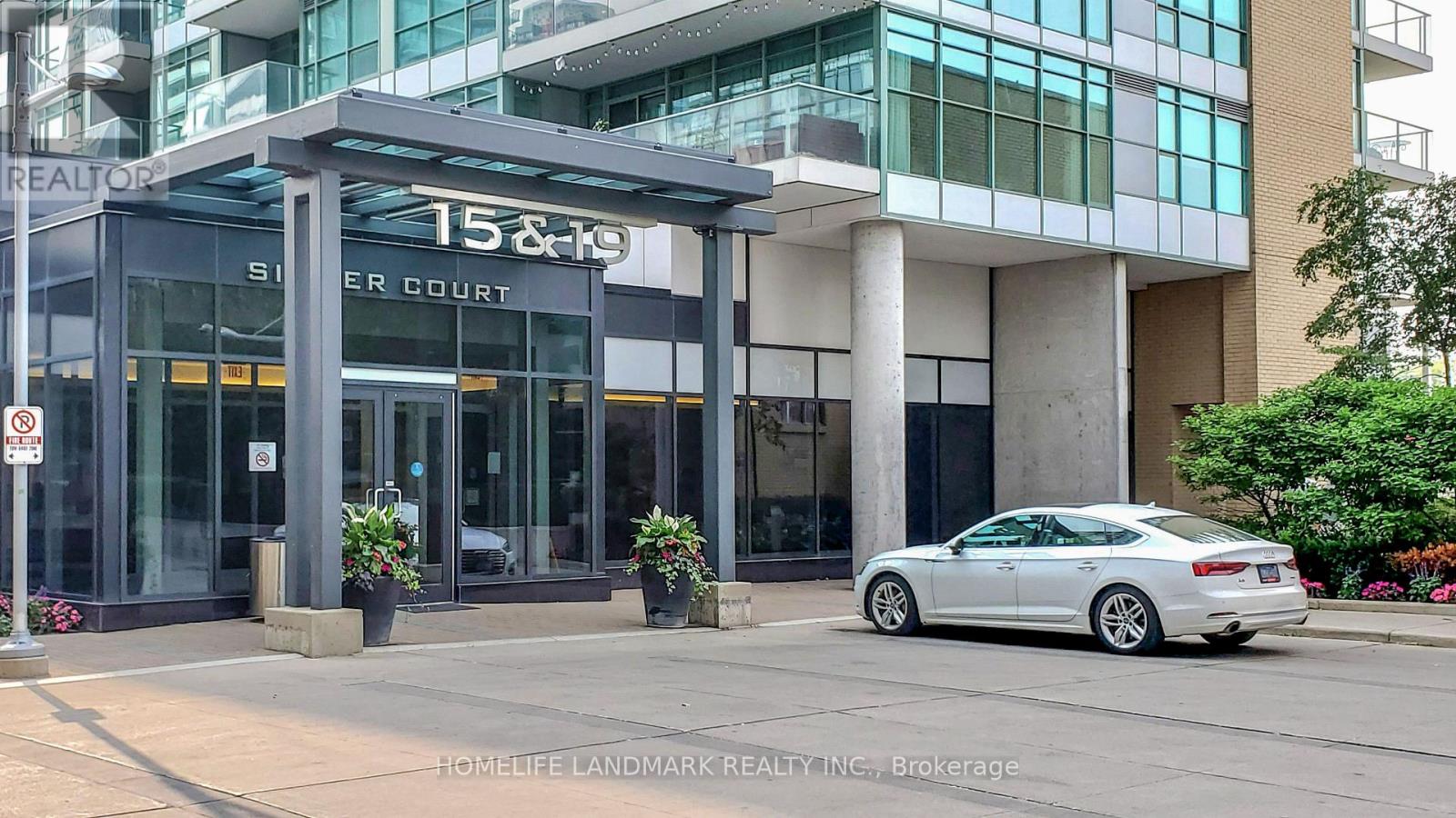 502 - 19 Singer Court, Toronto, Ontario  M2K 0B2 - Photo 2 - C12848298