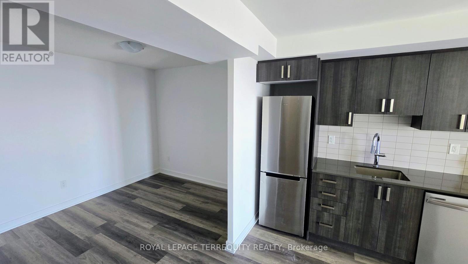 1407 - 1010 Sandy Beach Road, Pickering (Bay Ridges), Ontario  L1W 0C7 - Photo 4 - E12848032