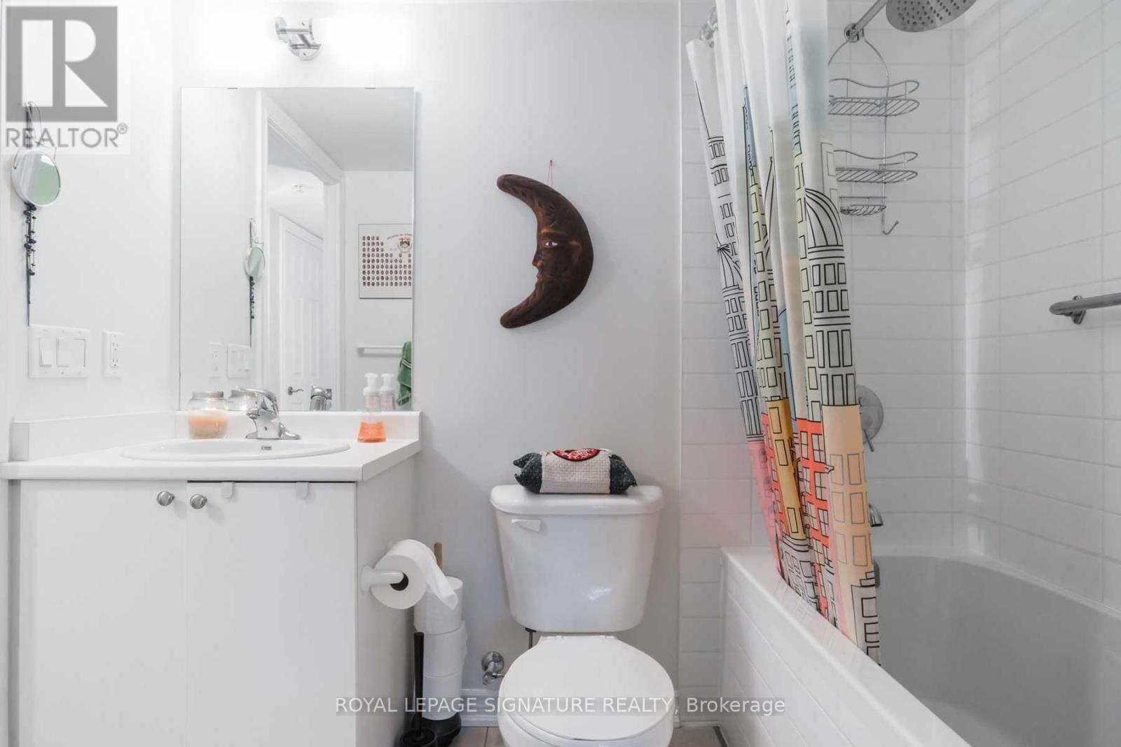 208 - 280 Donlands Avenue, Toronto, Ontario  M4J 3R4 - Photo 10 - E12848086