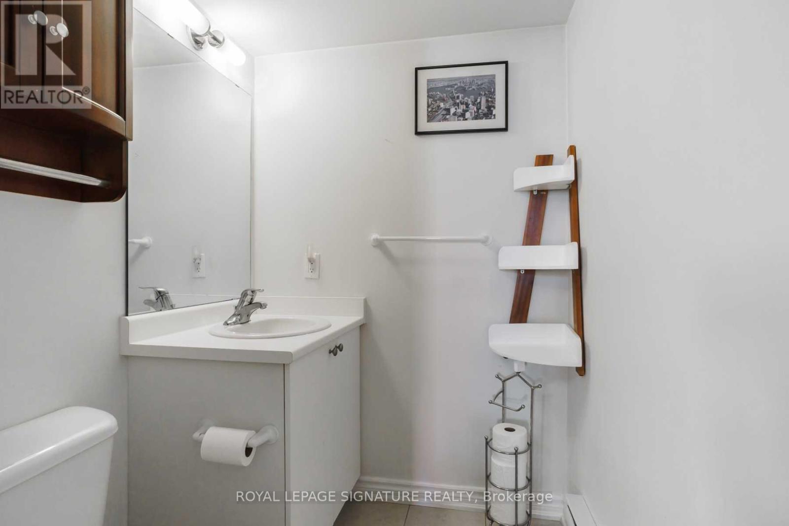 208 - 280 Donlands Avenue, Toronto, Ontario  M4J 3R4 - Photo 13 - E12848086