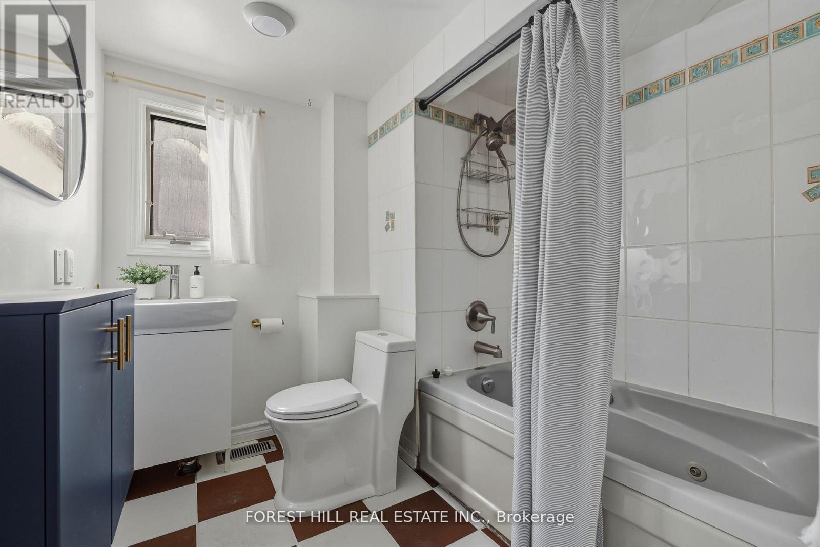 33 Craven Road, Toronto, Ontario  M4L 2Z4 - Photo 14 - E12848138