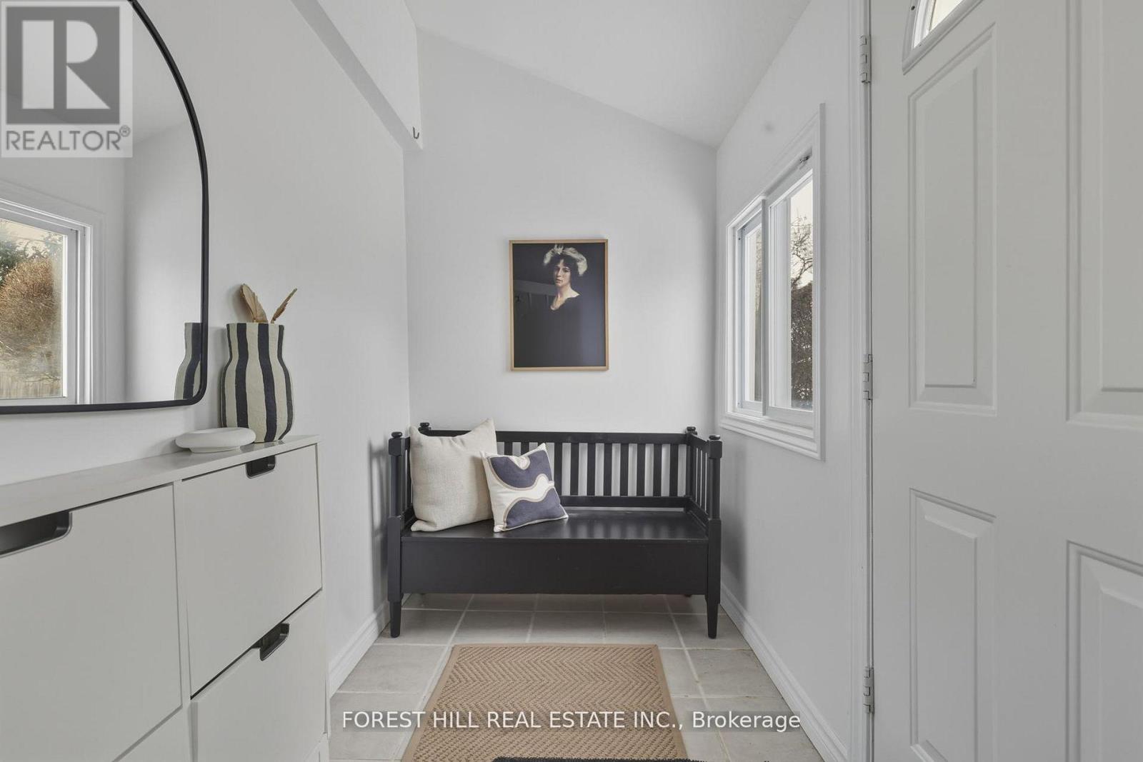 33 Craven Road, Toronto, Ontario  M4L 2Z4 - Photo 3 - E12848138