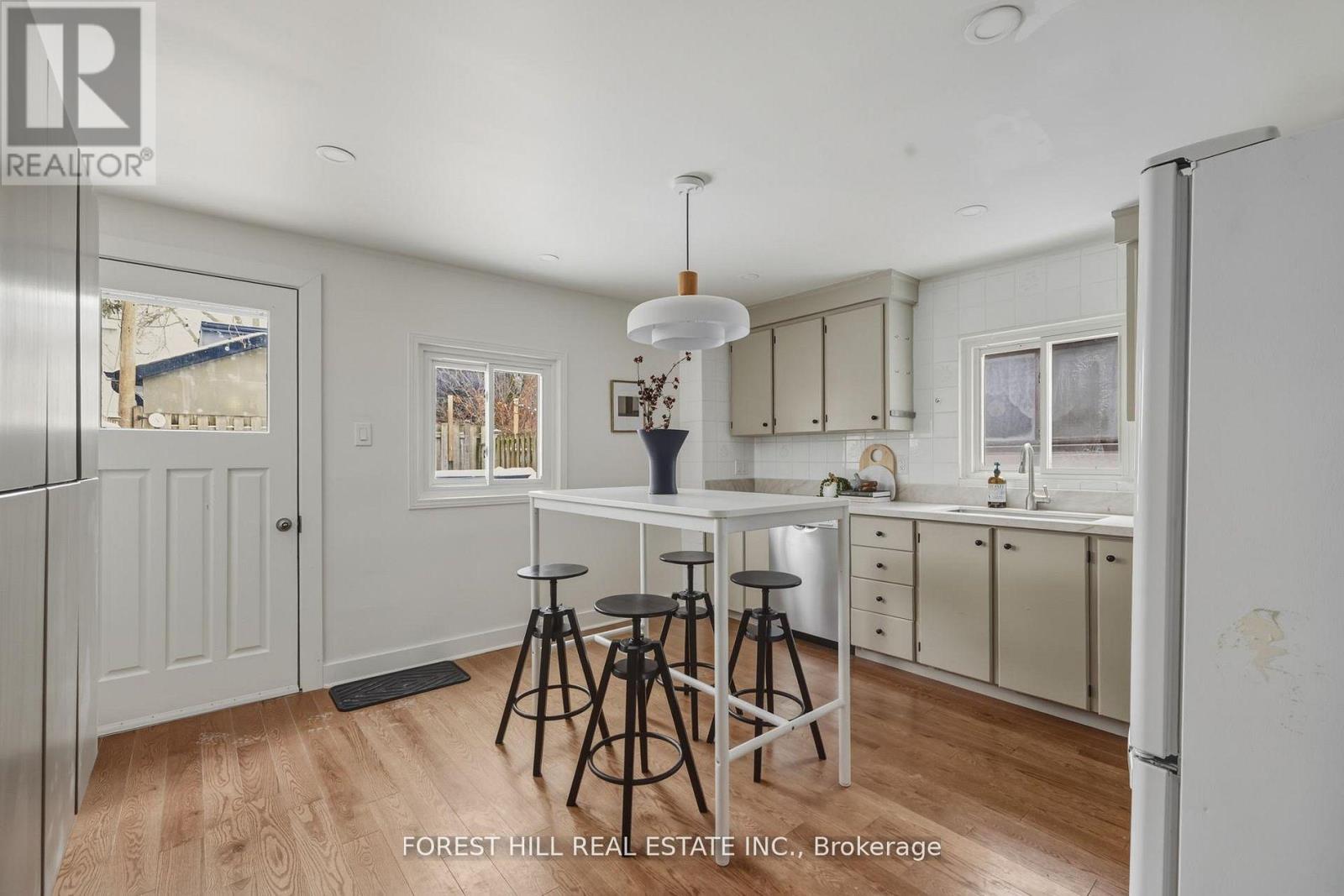 33 Craven Road, Toronto, Ontario  M4L 2Z4 - Photo 8 - E12848138