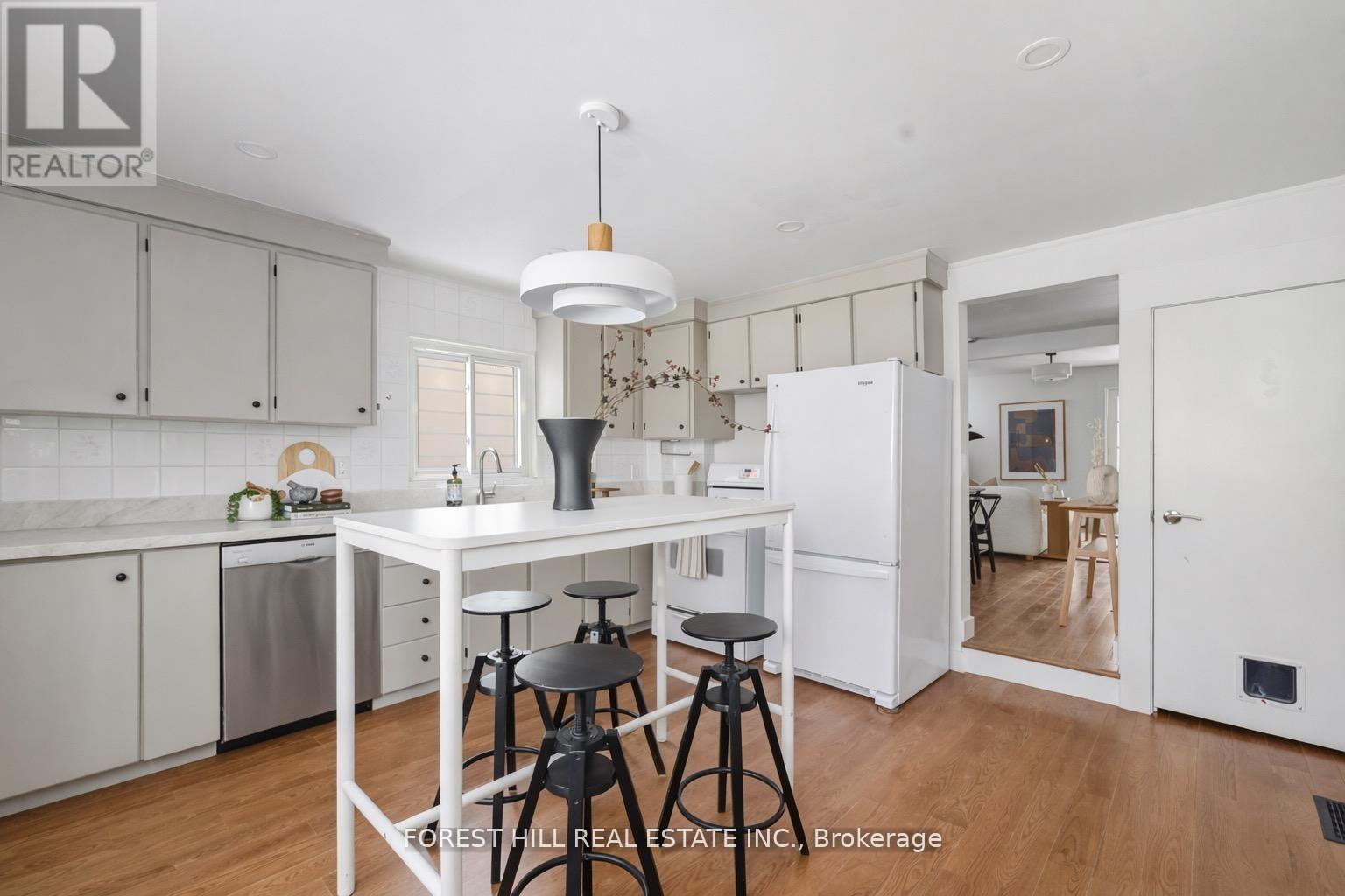 33 Craven Road, Toronto, Ontario  M4L 2Z4 - Photo 9 - E12848138