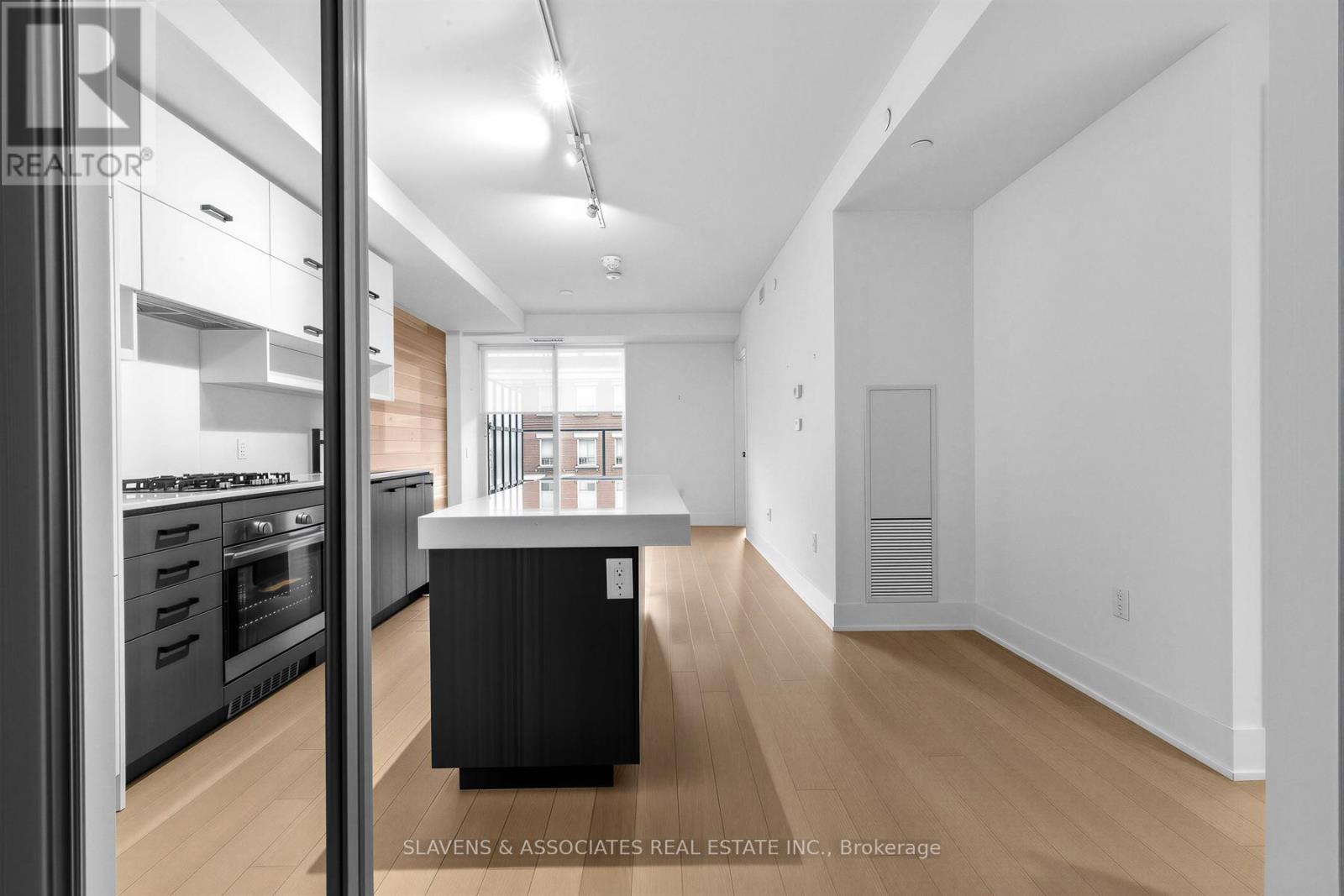 203 - 1888 Queen Street E, Toronto, Ontario  M4L 1H4 - Photo 3 - E12848166