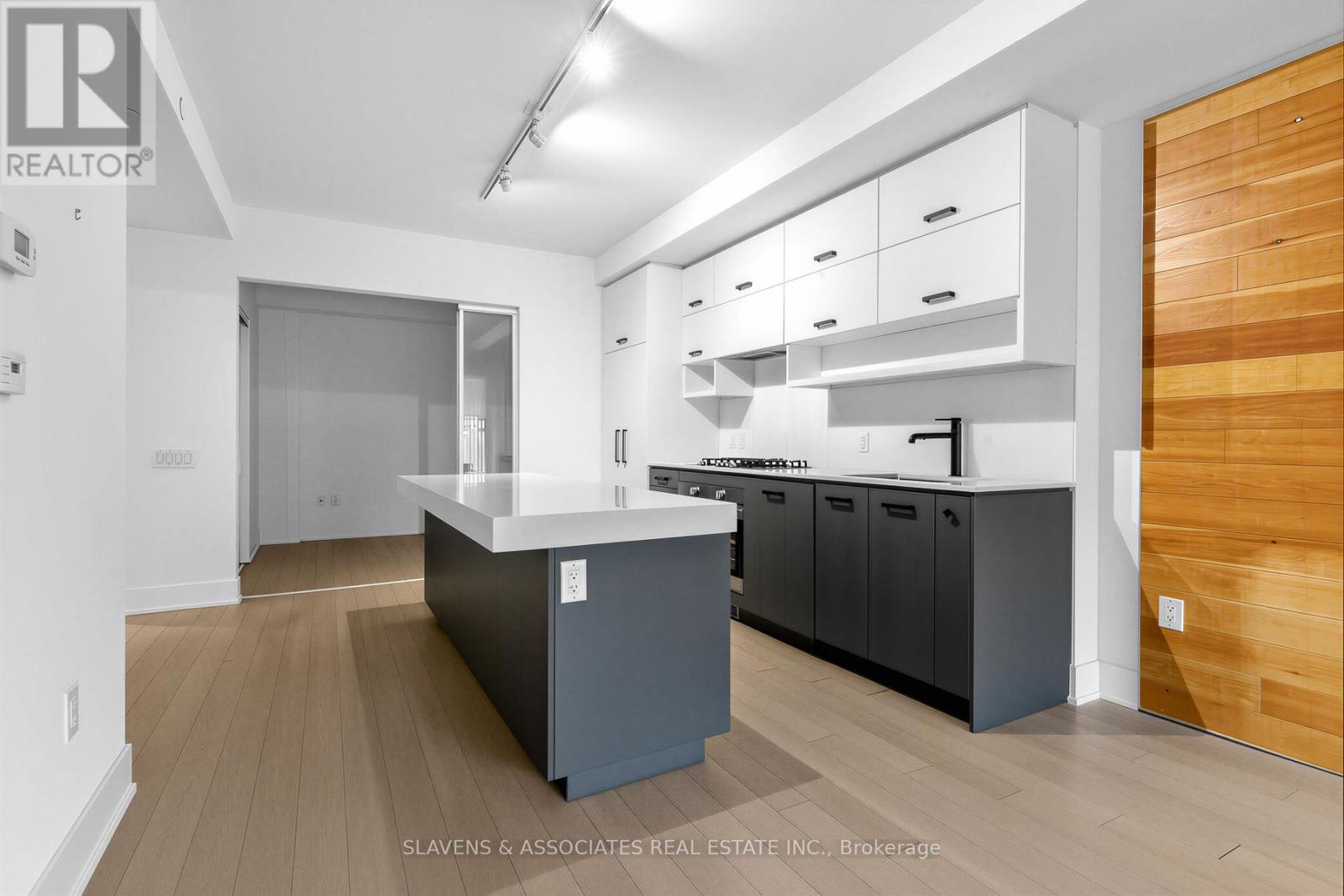 203 - 1888 Queen Street E, Toronto, Ontario  M4L 1H4 - Photo 4 - E12848166