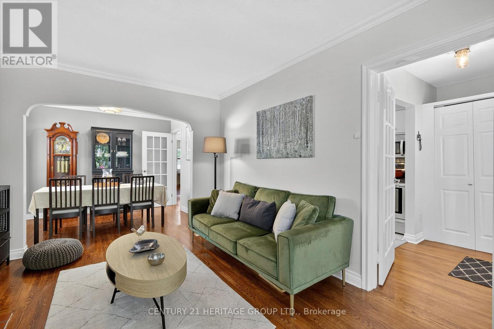 1269 Broadview Avenue, Toronto, Ontario  M4K 2T5 - Photo 5 - E12848386