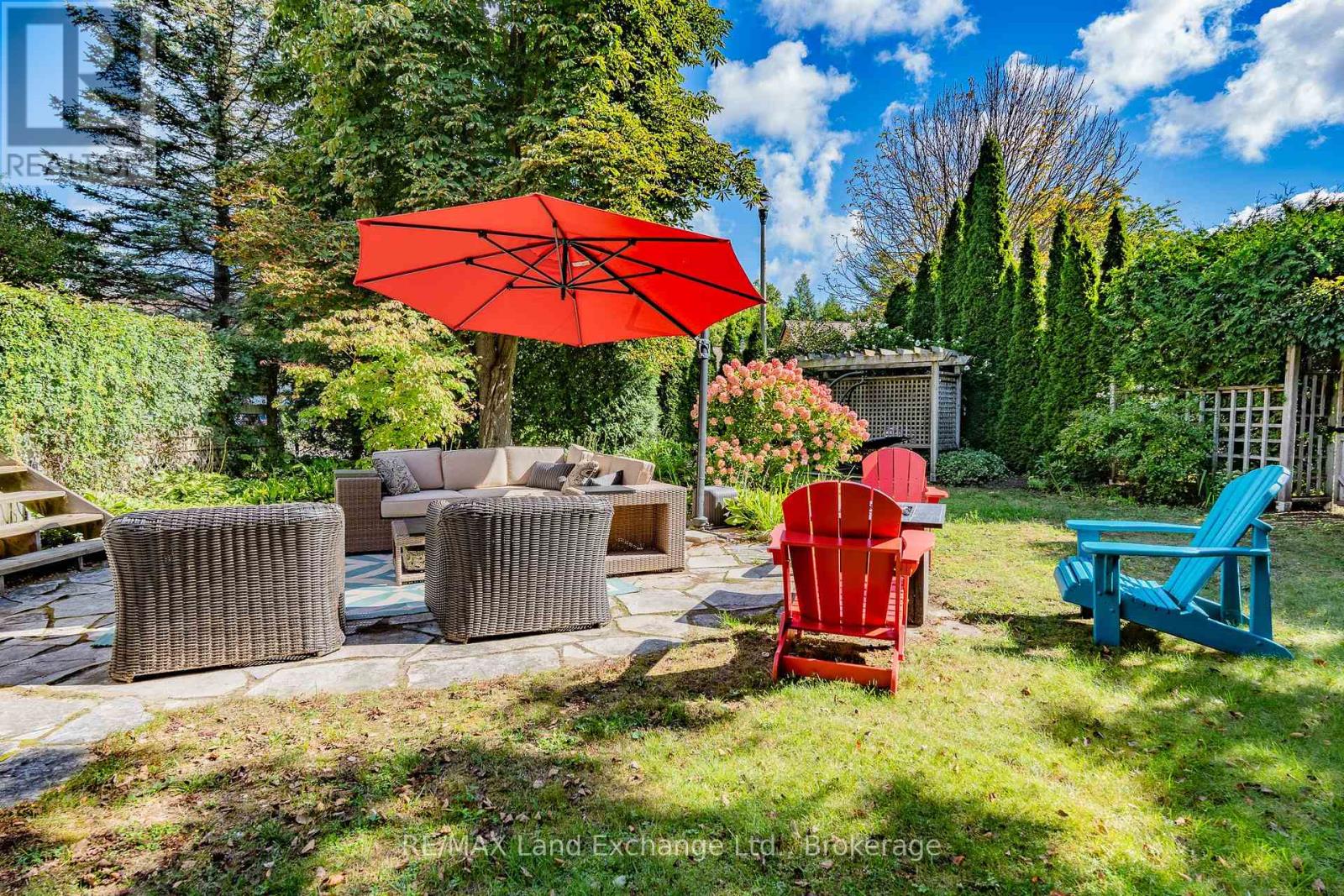 215 Island Street, Saugeen Shores, Ontario  N0H 2L0 - Photo 10 - X12848256