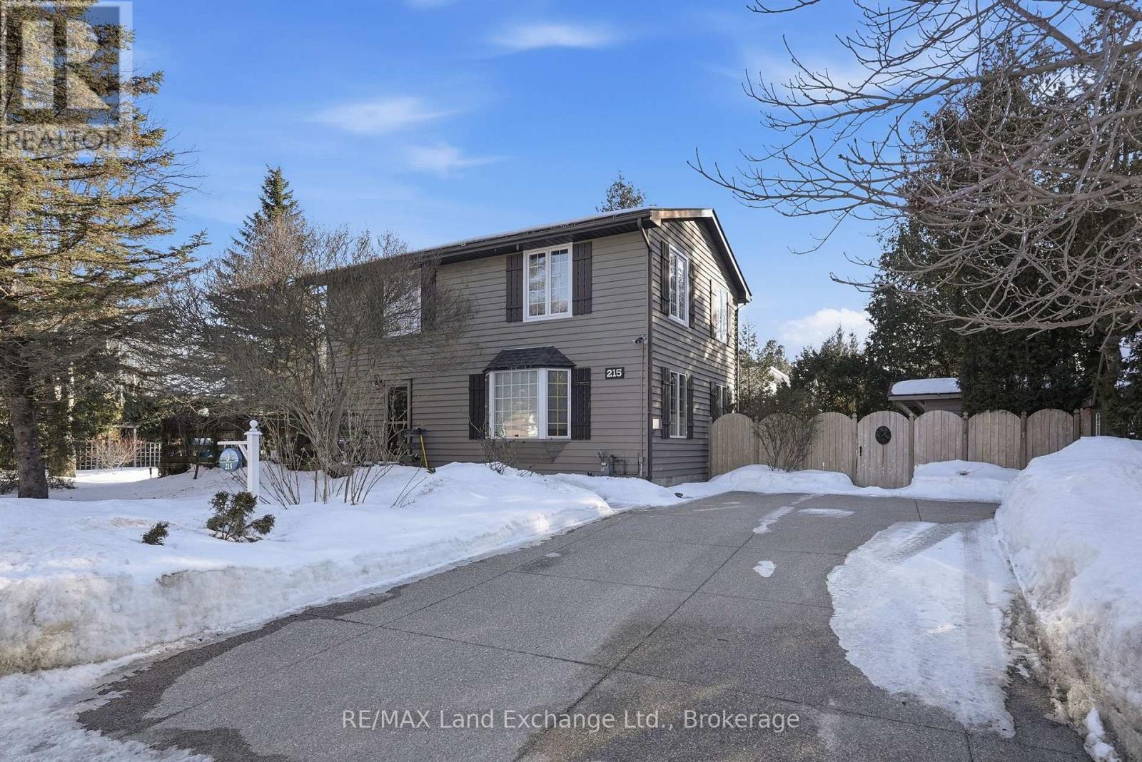 215 Island Street, Saugeen Shores, Ontario  N0H 2L0 - Photo 2 - X12848256