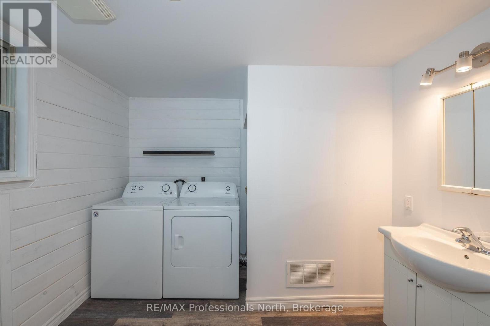 4 Dickson Street, Kawartha Lakes, Ontario  K0M 2A0 - Photo 15 - X12848358