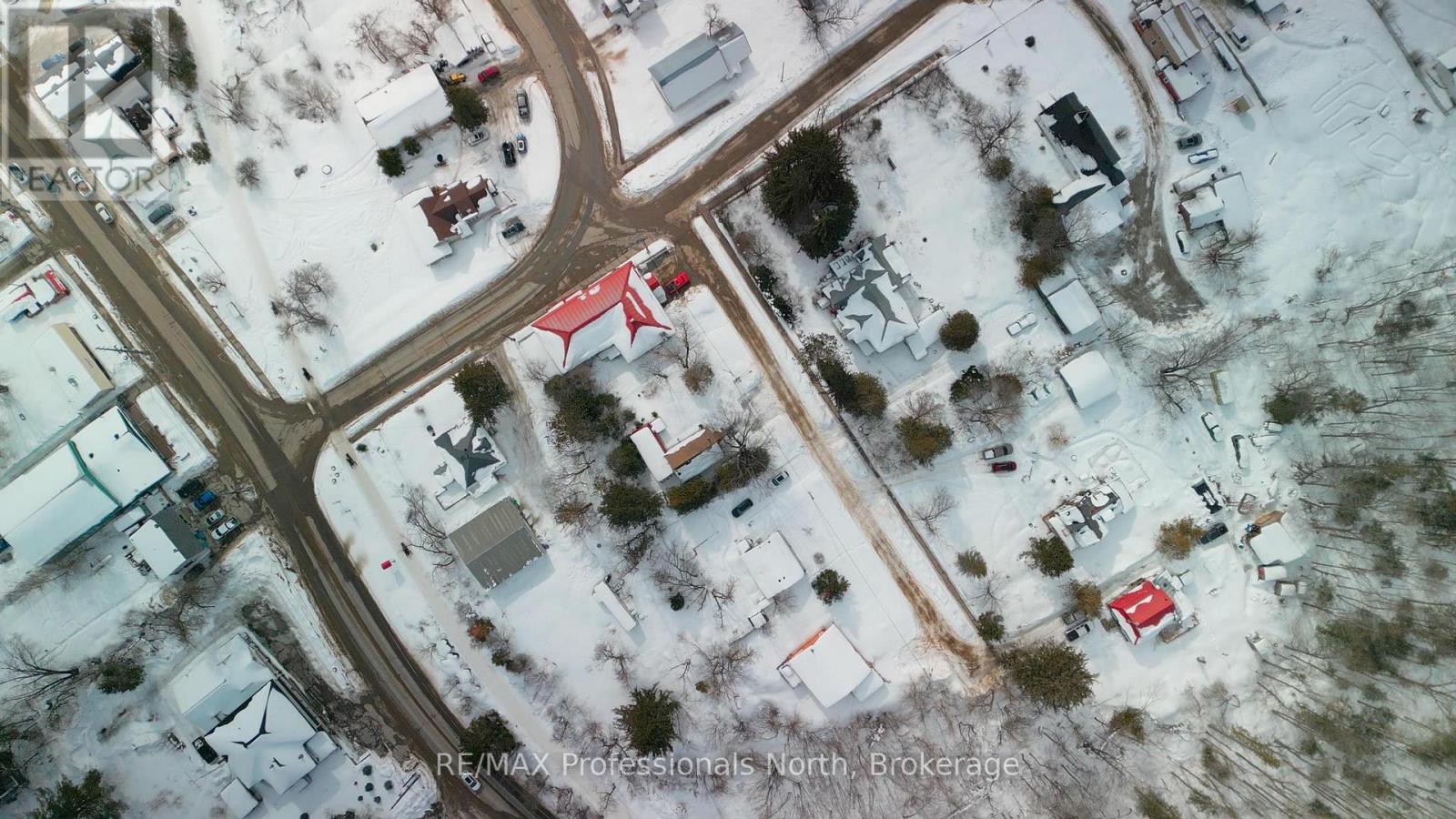 4 Dickson Street, Kawartha Lakes, Ontario  K0M 2A0 - Photo 26 - X12848358