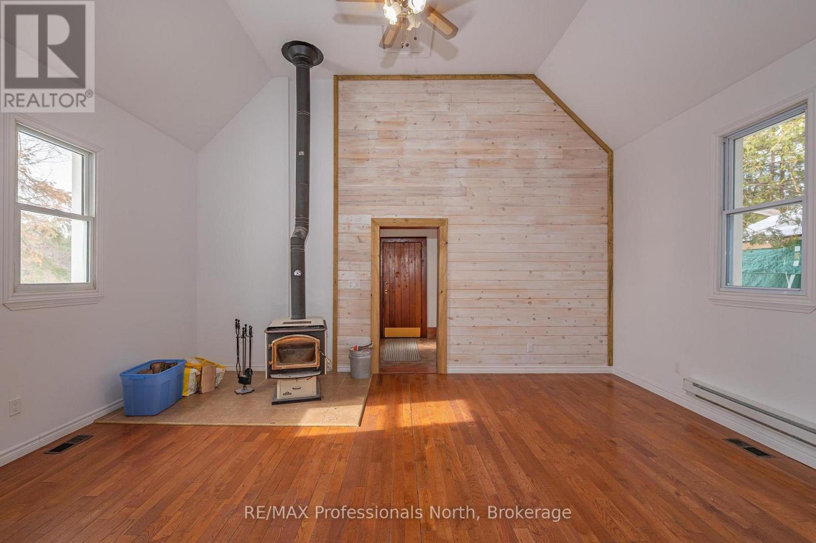 4 Dickson Street, Kawartha Lakes, Ontario  K0M 2A0 - Photo 5 - X12848358