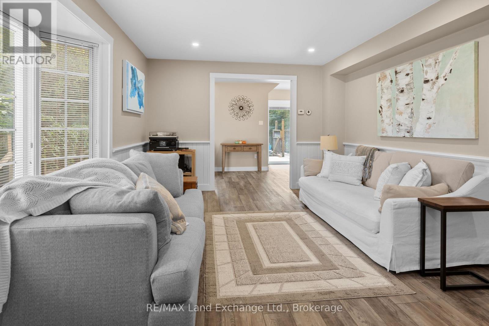 215 Island Street, Saugeen Shores, Ontario  N0H 2L0 - Photo 23 - X12848256