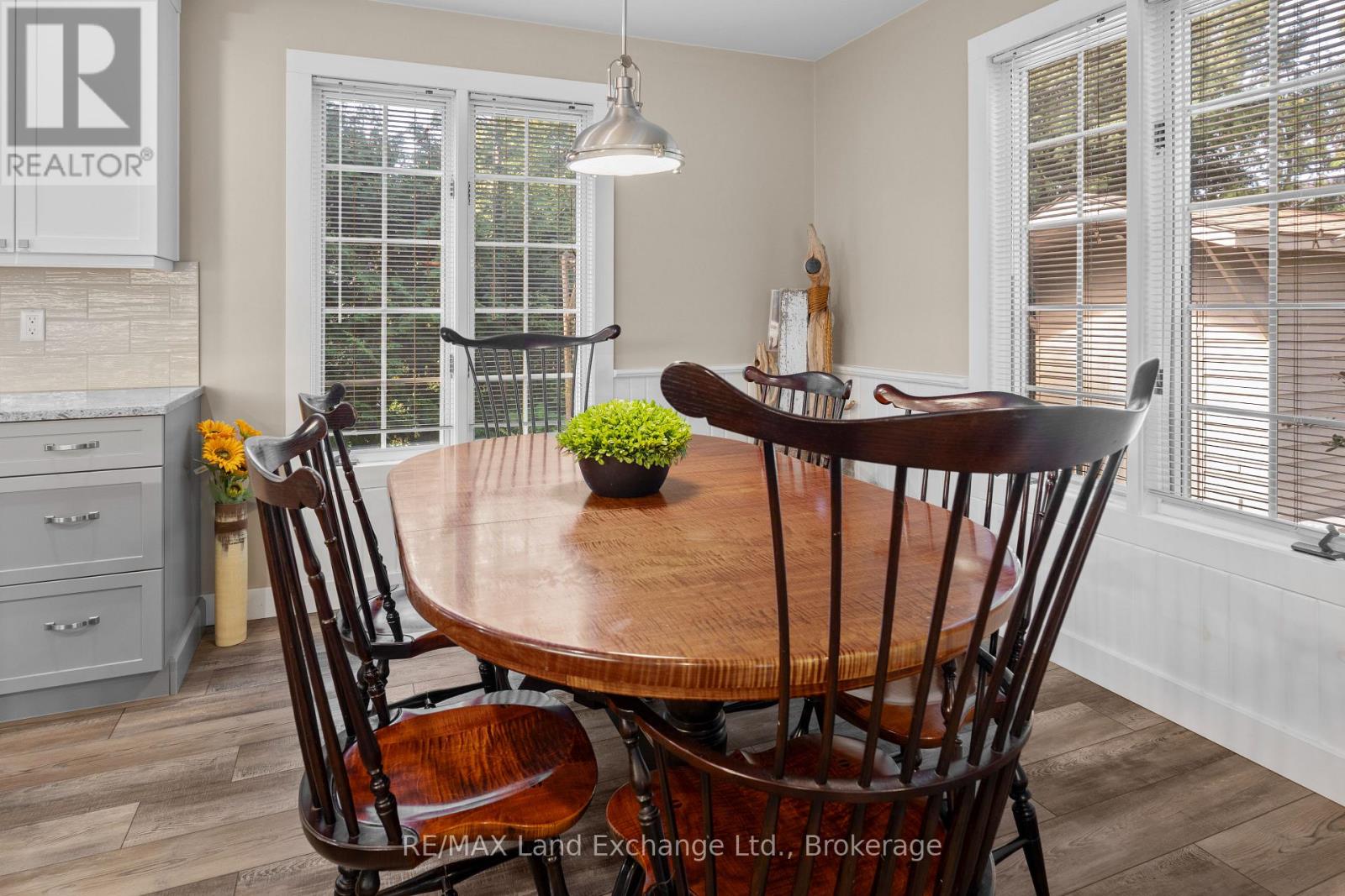 215 Island Street, Saugeen Shores, Ontario  N0H 2L0 - Photo 33 - X12848256