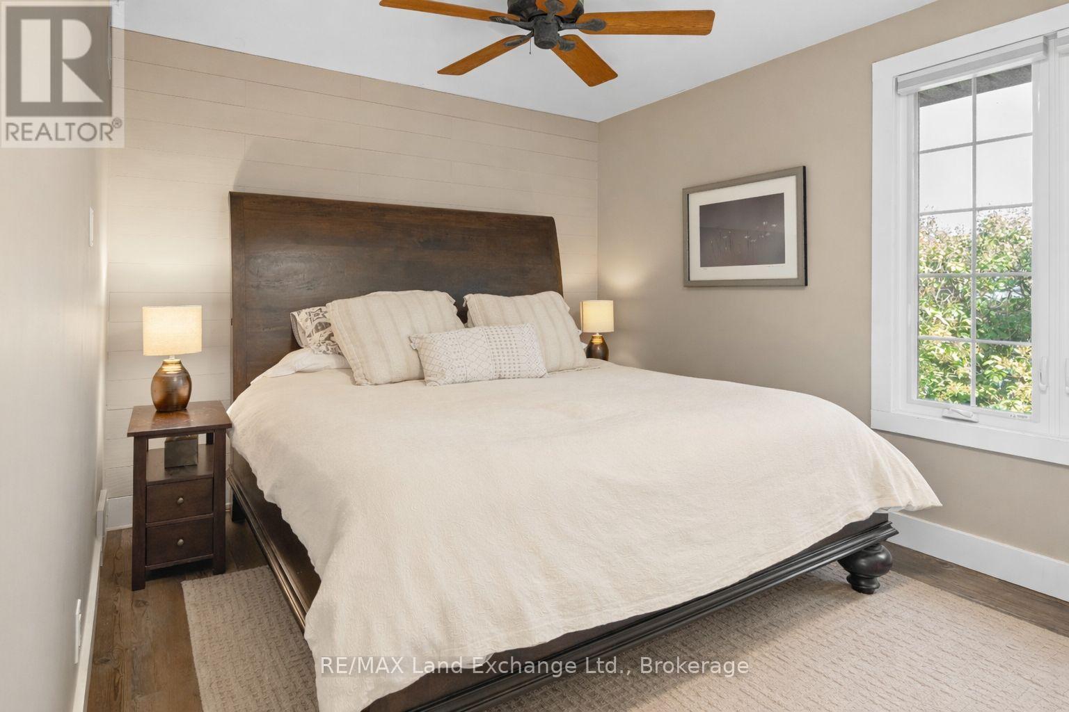 215 Island Street, Saugeen Shores, Ontario  N0H 2L0 - Photo 37 - X12848256