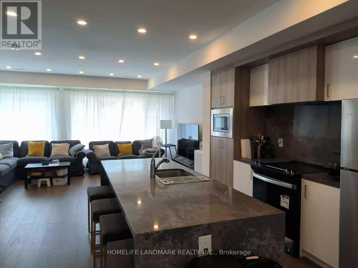 UPPER - 12 PERSICA STREET, Richmond Hill, Ontario