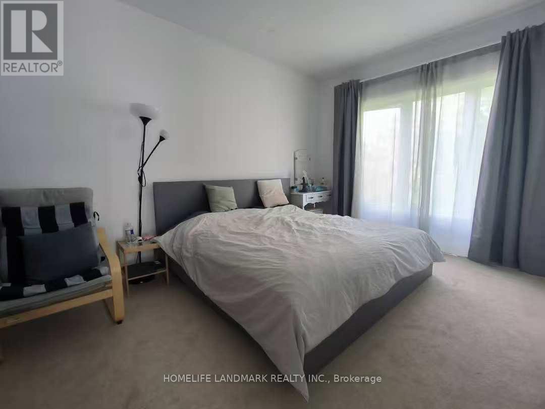 Upper - 12 Persica Street, Richmond Hill, Ontario  L4E 1L3 - Photo 5 - N12848134