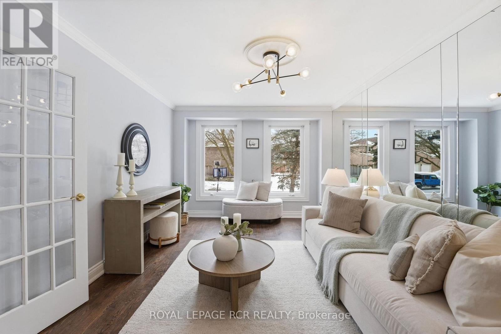 2 Meyer Circle, Markham, Ontario  L3P 4C2 - Photo 10 - N12848220