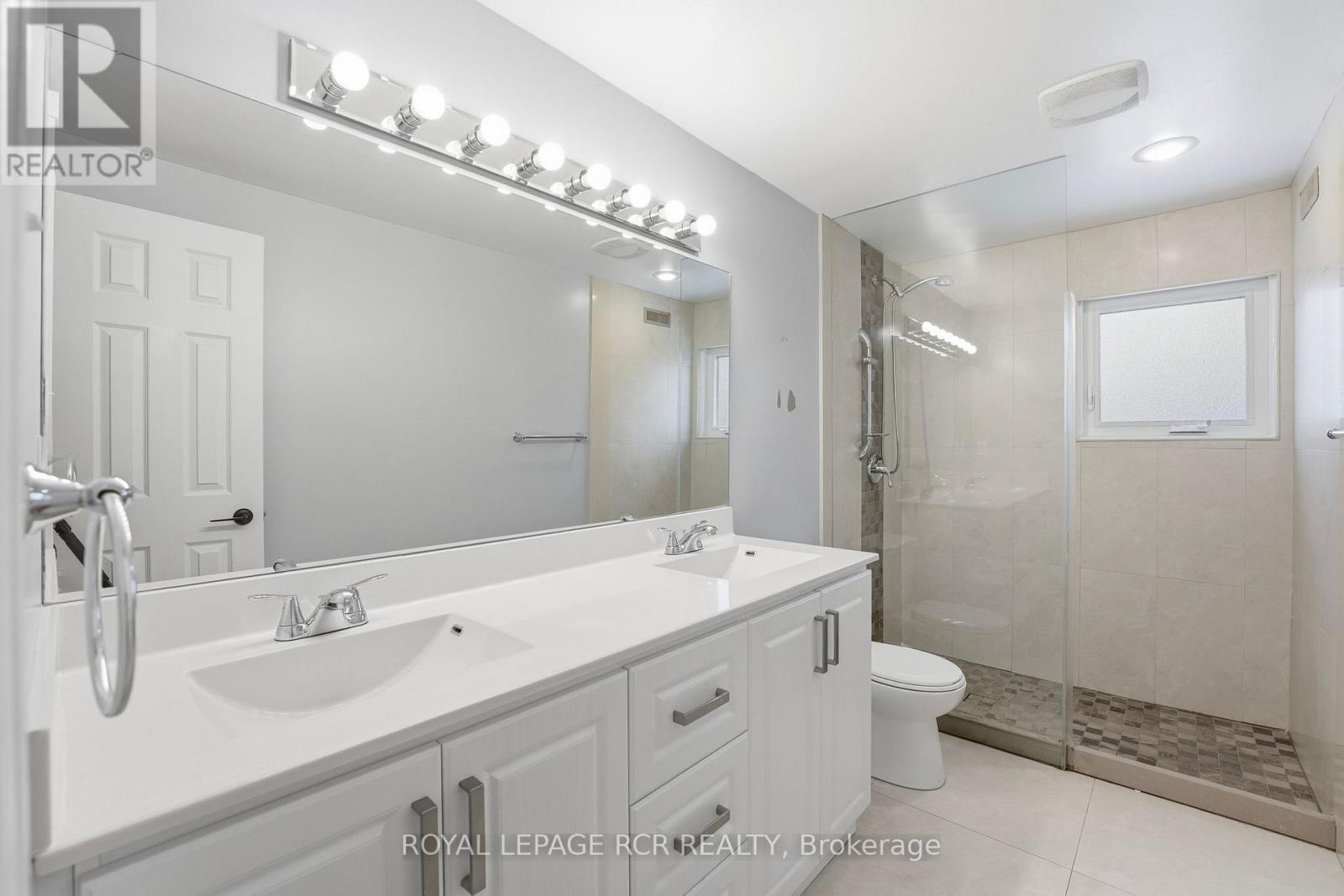 2 Meyer Circle, Markham, Ontario  L3P 4C2 - Photo 32 - N12848220