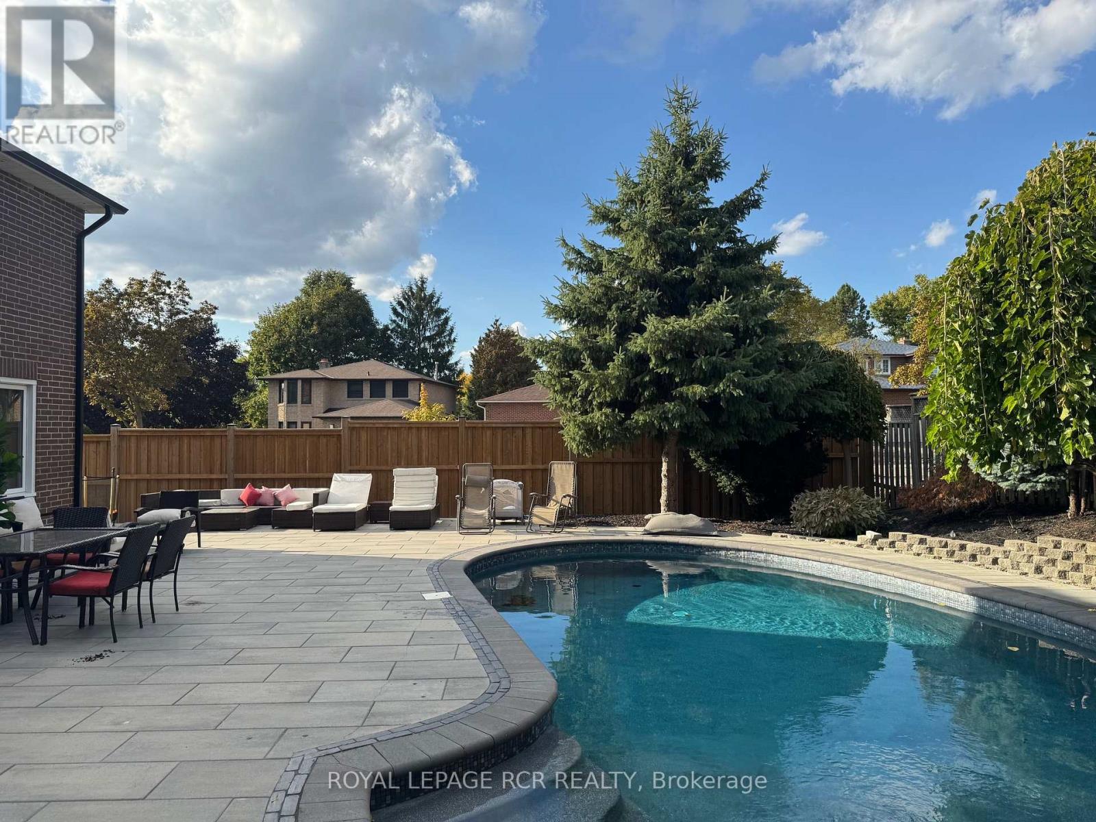 2 Meyer Circle, Markham, Ontario  L3P 4C2 - Photo 44 - N12848220