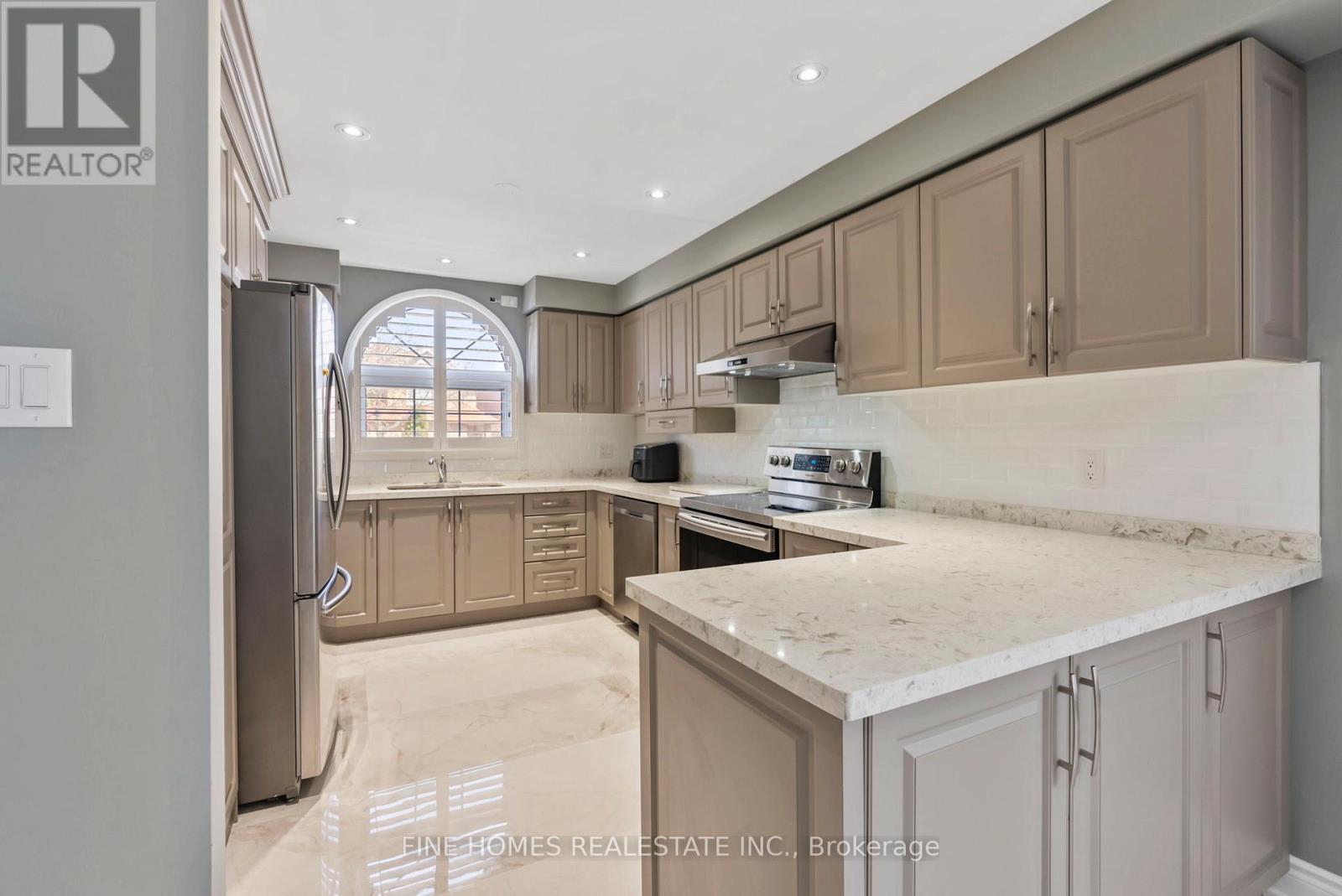 109 Angelina Avenue, Vaughan, Ontario  L4L 8N9 - Photo 11 - N12848266