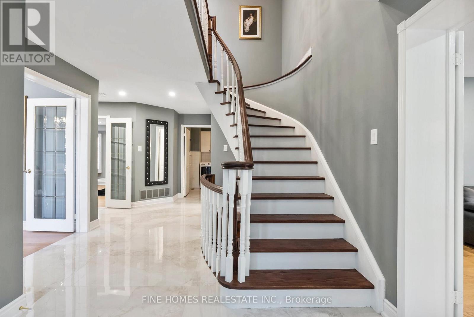 109 Angelina Avenue, Vaughan, Ontario  L4L 8N9 - Photo 4 - N12848266