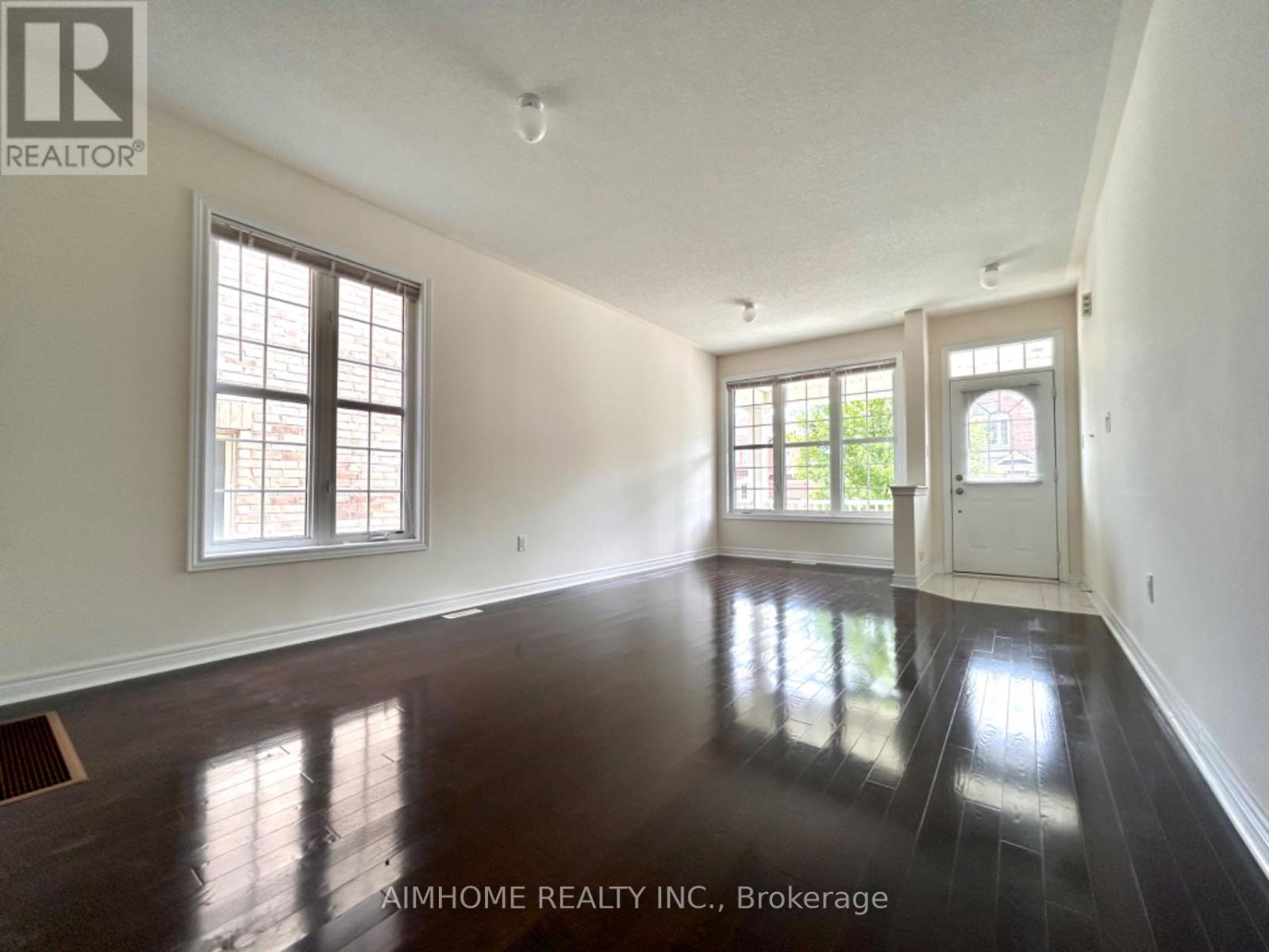 202 Harbord Street, Markham (Berczy), Ontario  L6C 0X3 - Photo 3 - N12848284