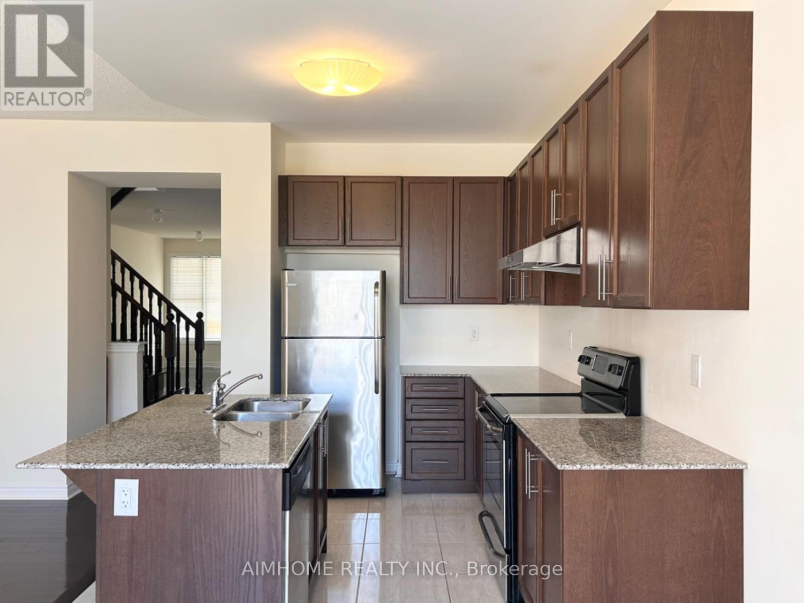 202 Harbord Street, Markham (Berczy), Ontario  L6C 0X3 - Photo 9 - N12848284