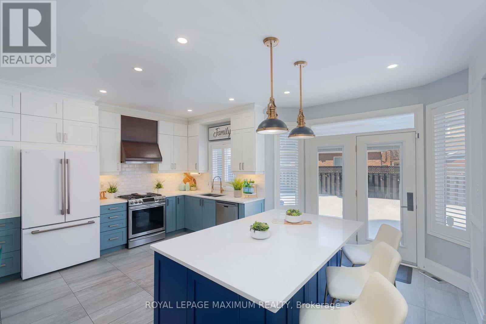 26 Marbella Road, Vaughan, Ontario  L4H 1M2 - Photo 8 - N12848334