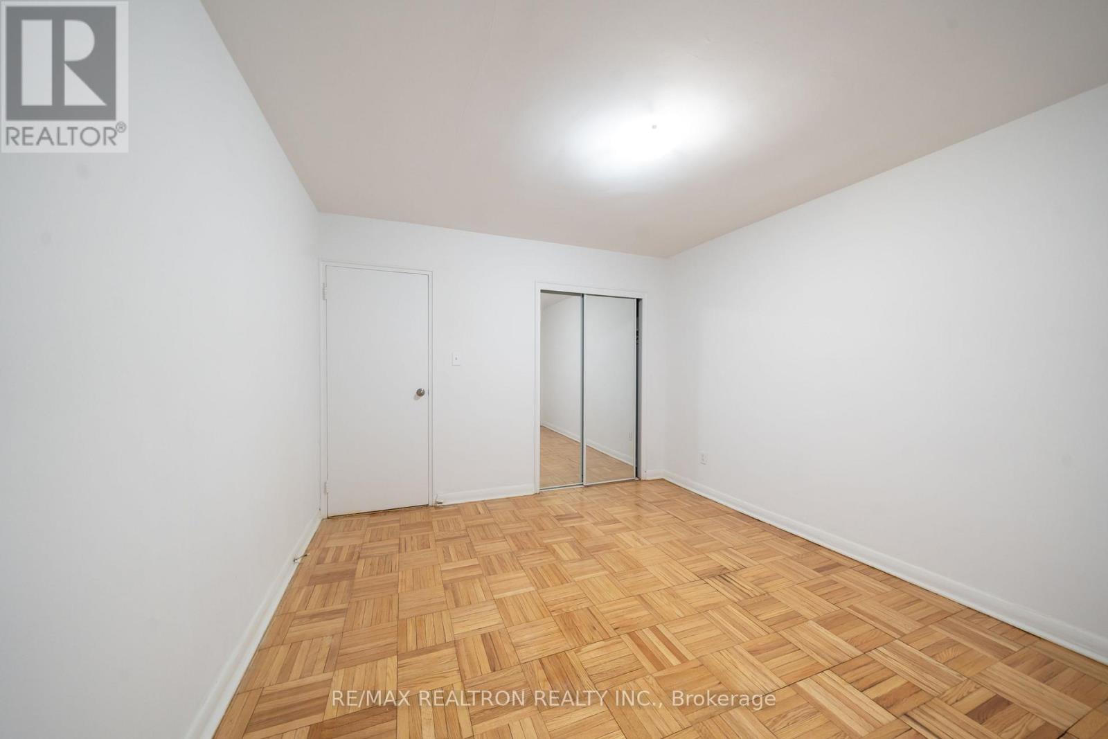 209 - 77 Erskine Avenue, Toronto, Ontario  M4P 1Y5 - Photo 3 - C12721438