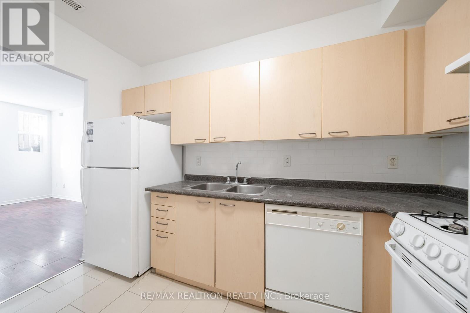 G7 - 414 Jarvis Street E, Toronto (Church-Yonge Corridor), Ontario  M4Y 3C2 - Photo 5 - C12796872