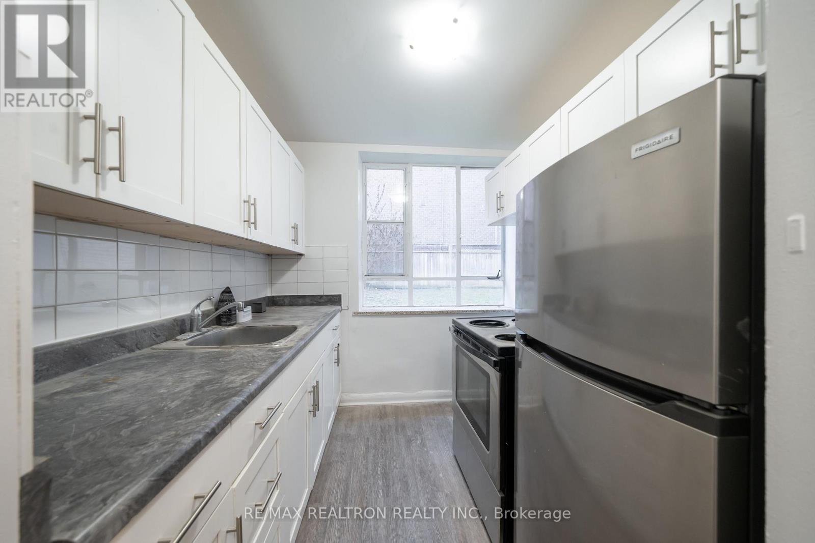 M7 - 77 Erskine Avenue, Toronto (Mount Pleasant West), Ontario  M4P 1Y5 - Photo 4 - C12795906