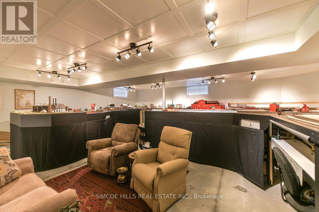 2117 Elana Drive, Severn (Marchmont), Ontario  L3V 0C1 - Photo 20 - S12848252