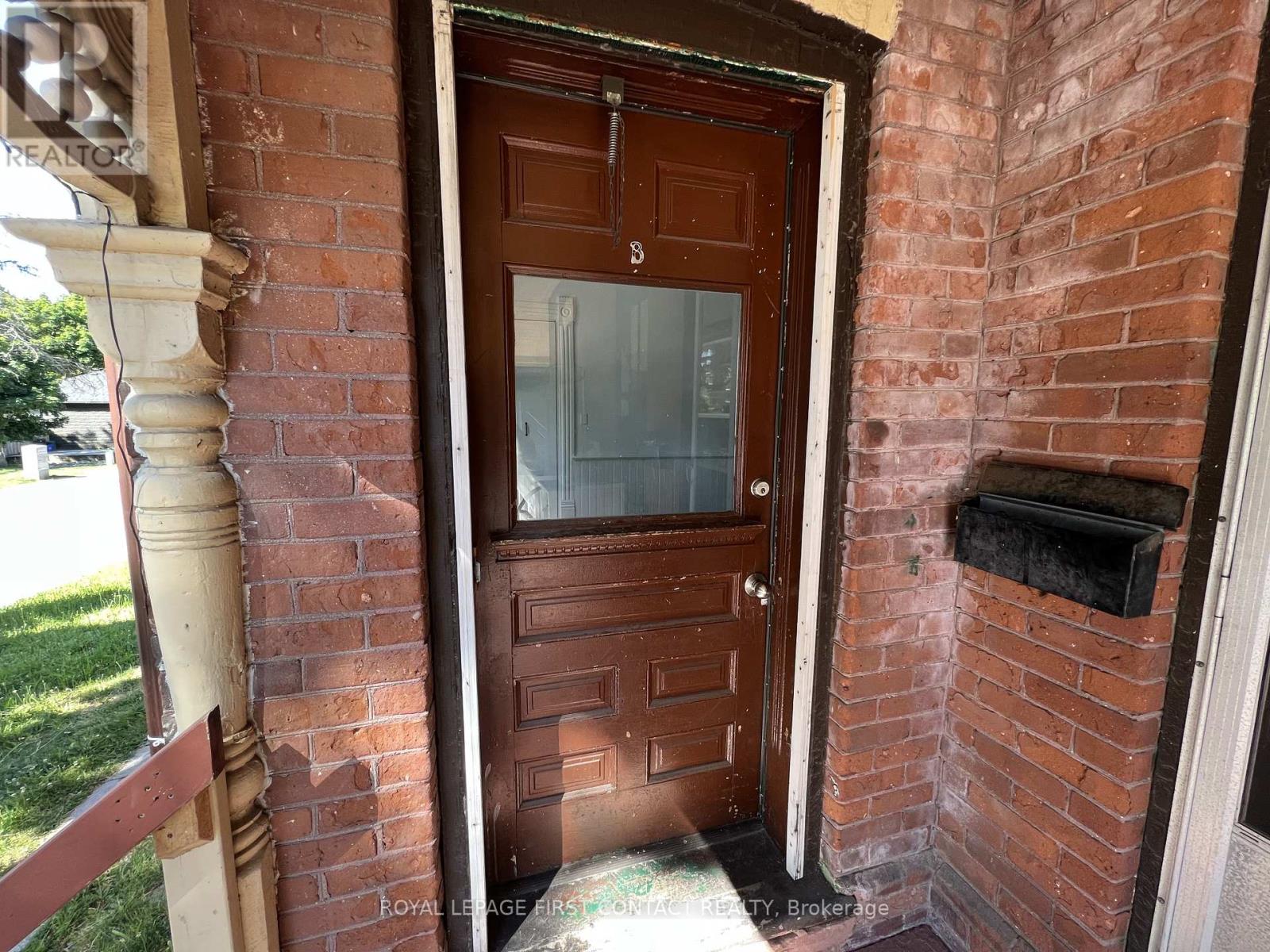 B - 228 Bayfield Street, Barrie, Ontario  L4M 3B7 - Photo 2 - S12848310