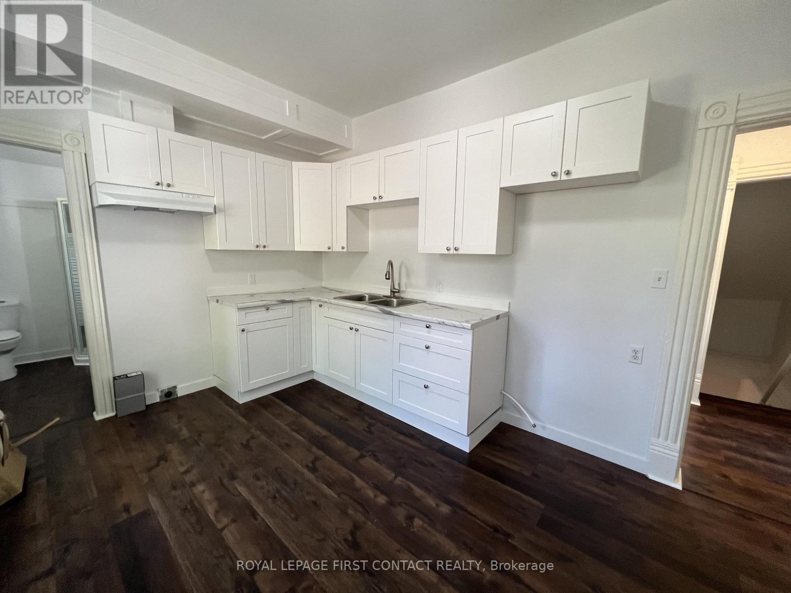 B - 228 Bayfield Street, Barrie, Ontario  L4M 3B7 - Photo 6 - S12848310