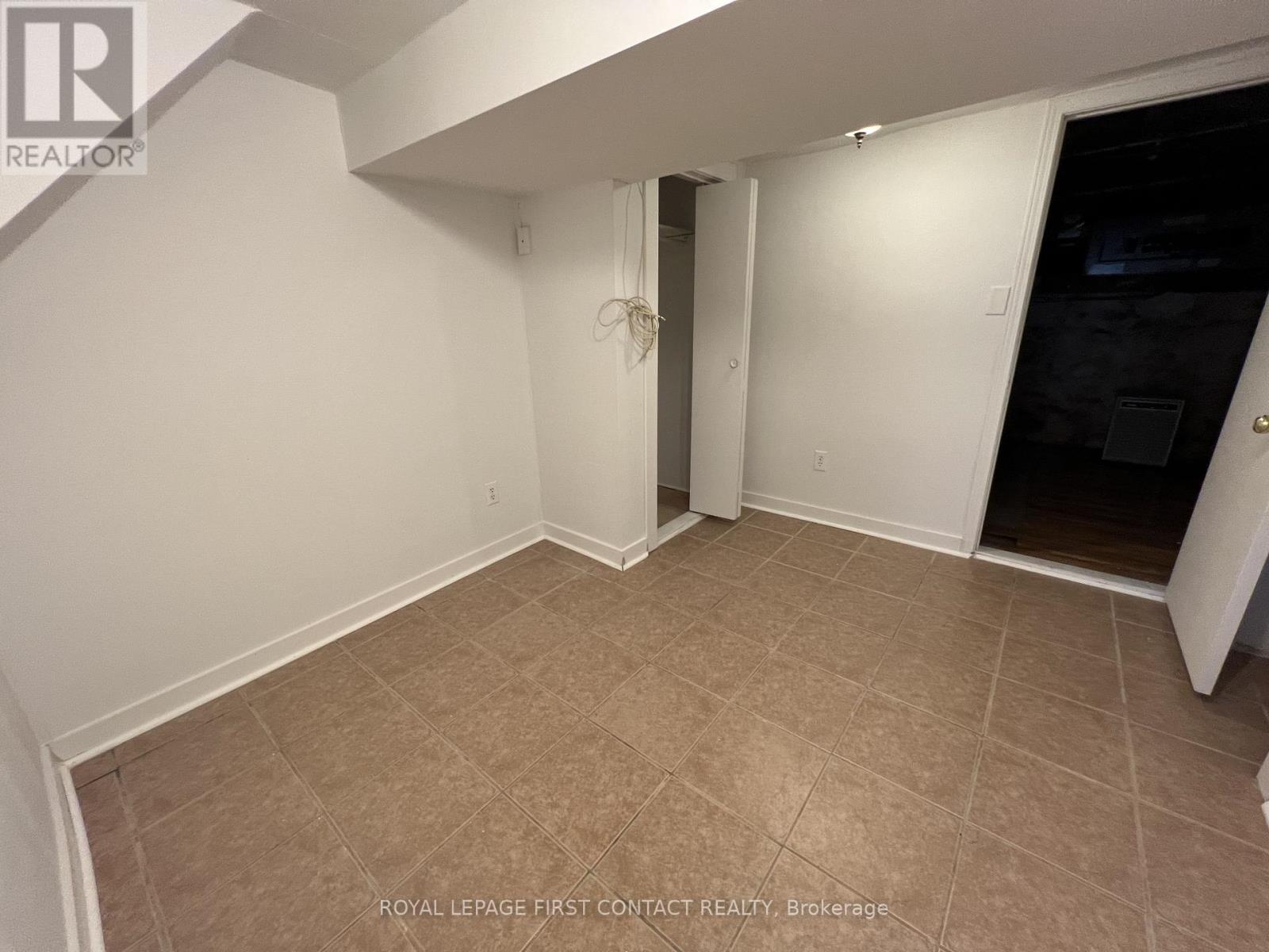 B - 228 Bayfield Street, Barrie, Ontario  L4M 3B7 - Photo 8 - S12848310