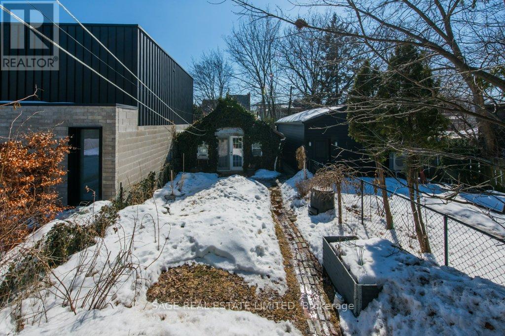 25 Helena Avenue, Toronto, Ontario  M6G 2H3 - Photo 40 - C12848336