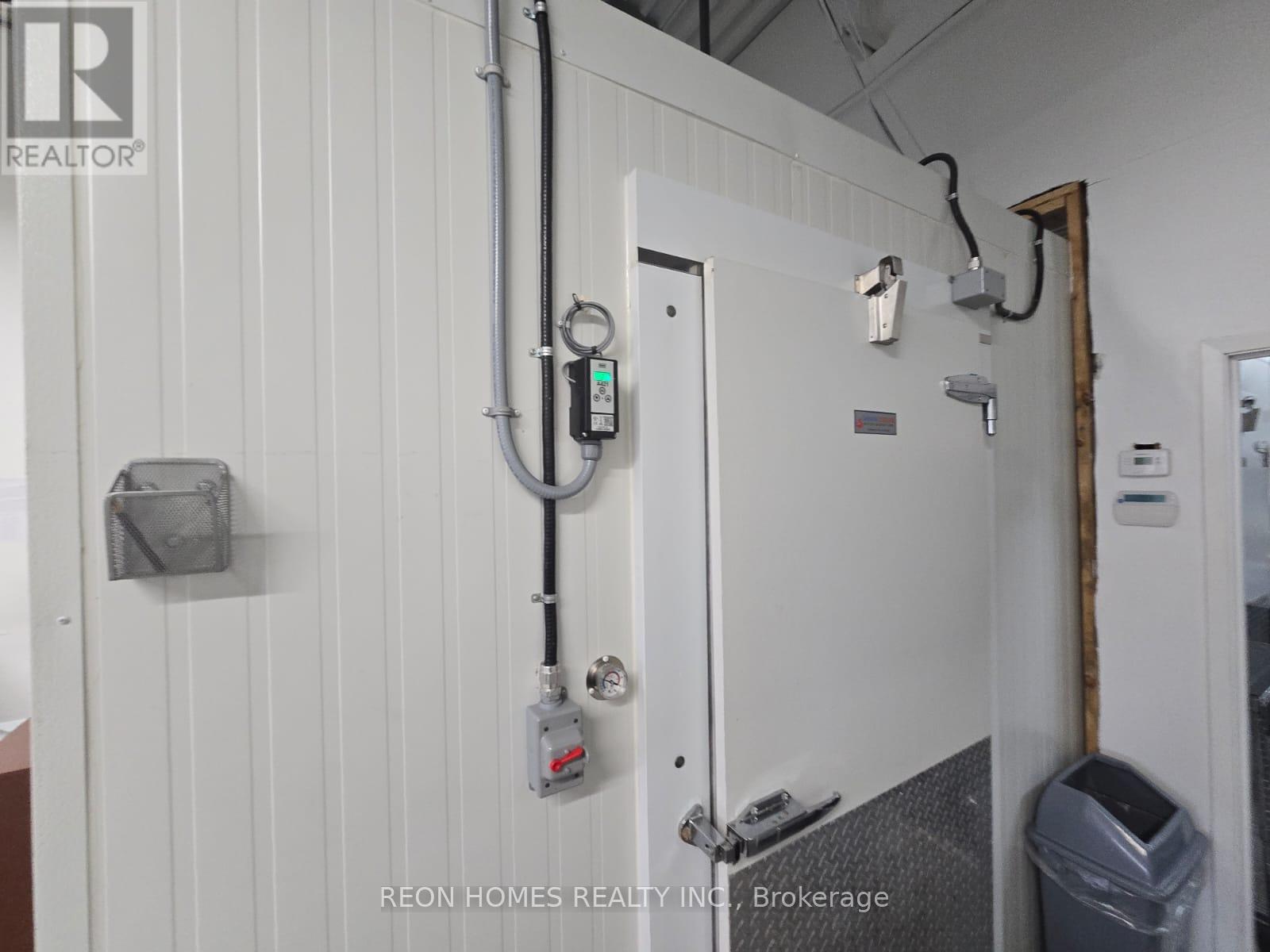 607 Kingston Road, Pickering, Ontario  L1V 3N7 - Photo 7 - E12844850