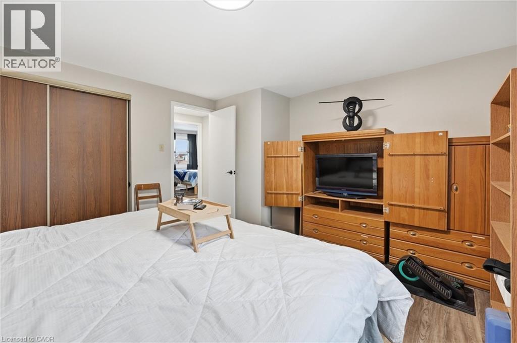 2478 Malcolm Crescent, Burlington, Ontario  L7P 4A4 - Photo 24 - 40808775